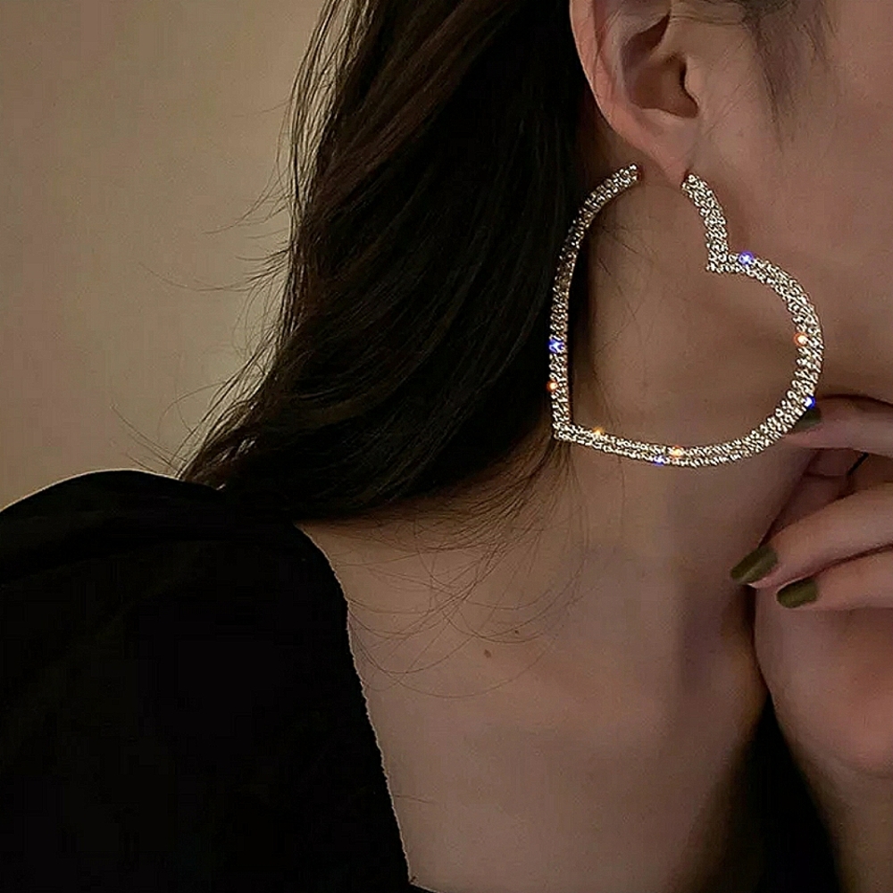 💋LARGE SILVER HEART CRYSTAL HOOP EARRINGS!!!